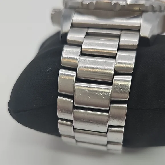 Luminox Silver and White Watch Navy SEAL - Picture 7 of 10